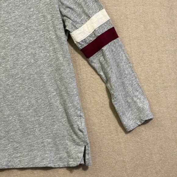 Old Navy Top Women's Medium Gray, Burgundy, White Long Sleeve - Picture 4 of 11